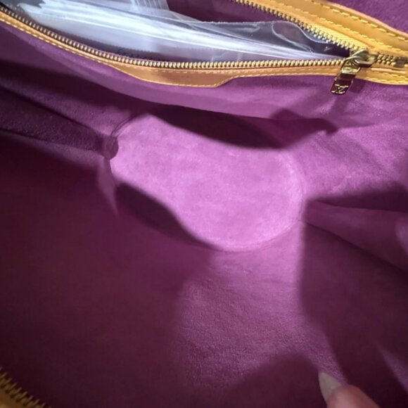 LV005. Louis Vuitton, EPI, St Jacques, GM, w/COA - Picture 3 of 5